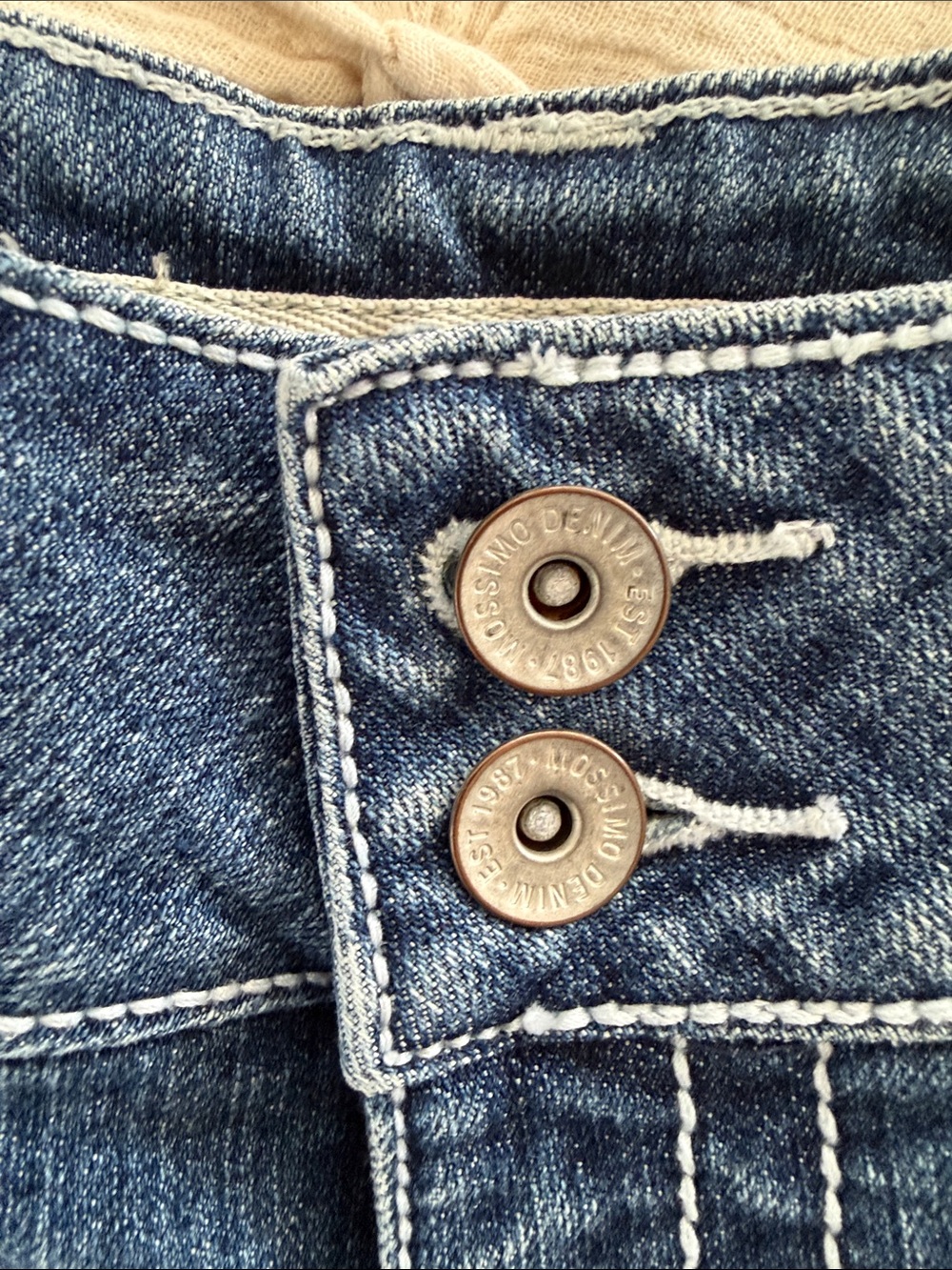 Mossimo Supply Co. blue denim cuffed shorts with double-button waist - Picture 4 of 5